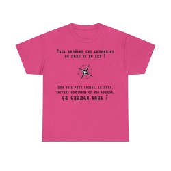 t-shirt fuchsia unisexe avec boussole le nord, suivant comment on est