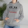 femme avec sweat gris je ne vieillis pas ...