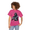 femme avec T-shirt fuchsia skull n'aie pas peur