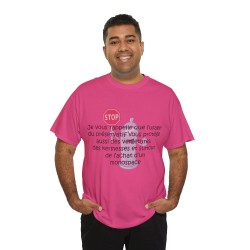 homme avec T-shirt fuchsia unisexe je vous rappelle que l'usage du préservatif