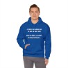 homme avec Hoodie bleu royal la bière ne soigne pas le mal
