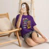femme  avec T-shirt LGBT Lasagnes Gauffres ... violet
