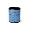 Mug de face sondage du matin bleu ciel sur fond noir