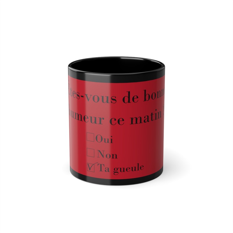 Mug de face sondage du matin rouge sur fond noir