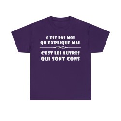 T-shirt violet c'est pas moi qu'explique mal